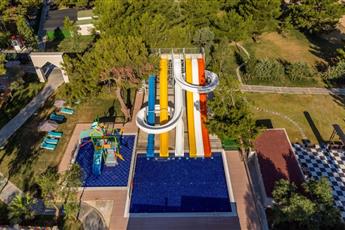 Long Beach Club Nature