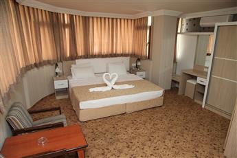 Lonicera City Kleopatra Hotel 3*