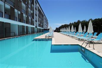 Lonicera West Hotel 4*