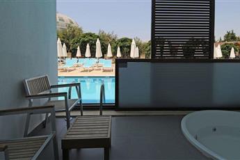 Lonicera West Hotel