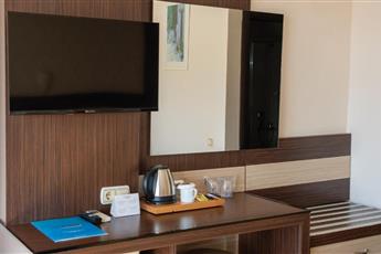 Lonicera World Hotel