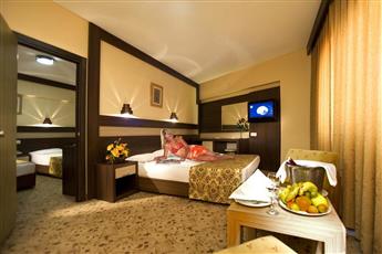 Lonicera World Hotel
