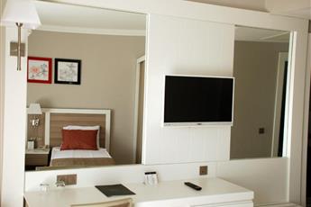 LRS Hotels Port River Hotel & Spa