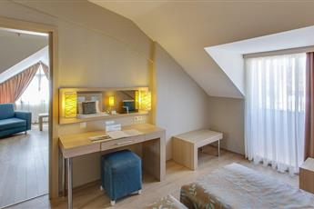 Lucida Beach Hotel