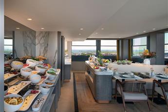 Lunet Old City Hotel 4*