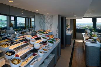 Lunet Old City Hotel 4*