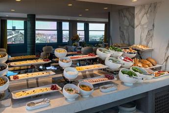 Lunet Old City Hotel 4*