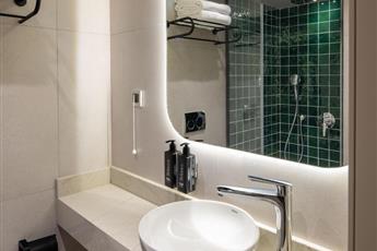 Lunet Old City Hotel