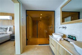 Lures Hotel - Adults Only 16+