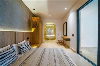 Lures Hotel - Adults Only 16+