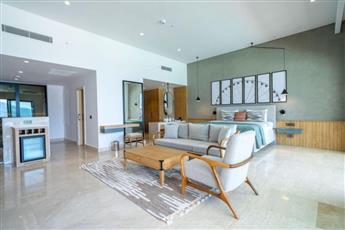 Lures Hotel - Adults Only 16+