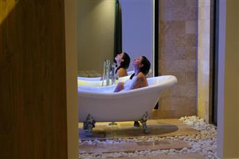 Lures Hotel - Adults Only 16+