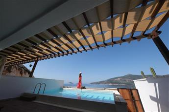 Lures Hotel - Adults Only 16+