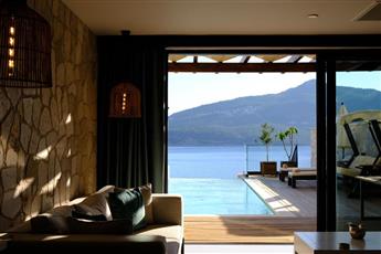 Lures Hotel - Adults Only 16+