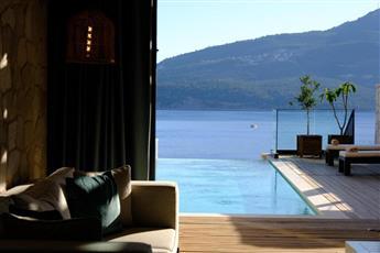 Lures Hotel - Adults Only 16+