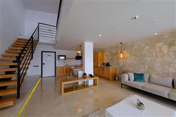 Lures Hotel - Adults Only 16+