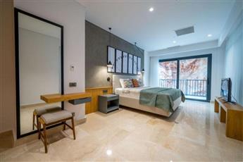 Lures Hotel - Adults Only 16+