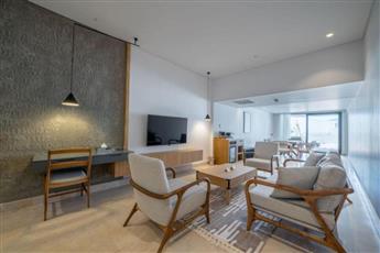 Lures Hotel - Adults Only 16+