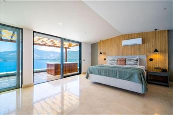 Lures Hotel - Adults Only 16+