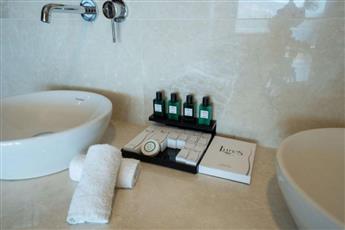 Lures Hotel - Adults Only 16+