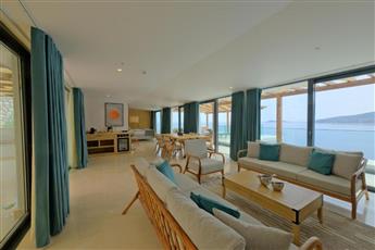 Lures Hotel - Adults Only 16+
