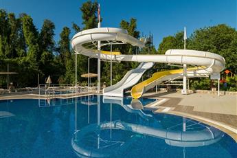 Lykia Botanika Beach & Fun Club