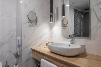 Maia Luxury Beach Hotel & Spa