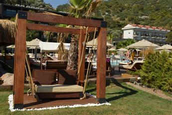 Manaspark Deluxe Hotel 4*