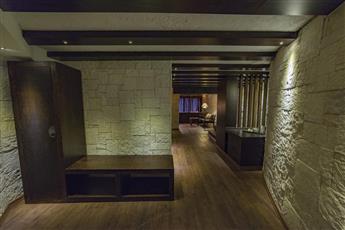 Manaspark Deluxe Hotel 4*