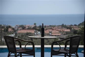 Manaspark Deluxe Hotel 4*