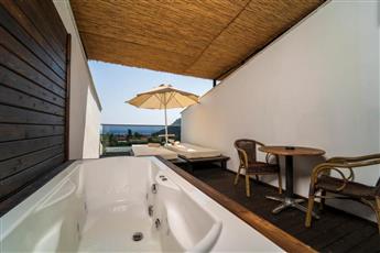 Manaspark Deluxe Hotel