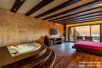 Manaspark Deluxe Hotel