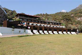Manaspark Deluxe Hotel