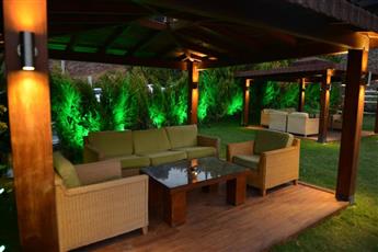 Manaspark Deluxe Hotel