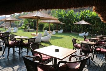 Manaspark Deluxe Hotel