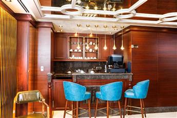 Manors Hotel