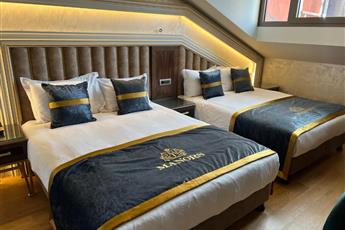 Manors Hotel