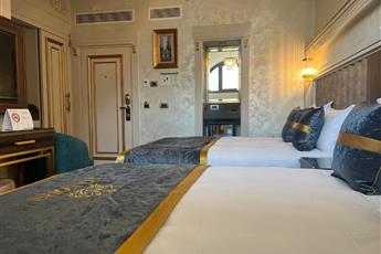 Manors Hotel
