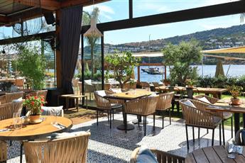 Mare Deluxe Residences & Villas 4*