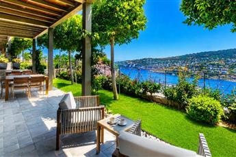 Mare Deluxe Residences & Villas