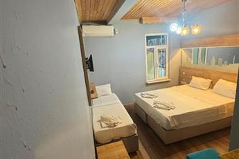 Megaron Hotel