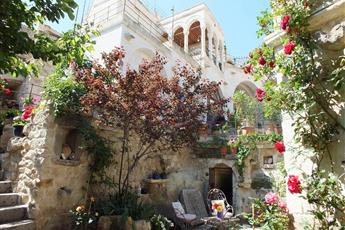 Melekler Evi Cave Hotel