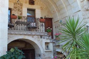 Melekler Evi Cave Hotel