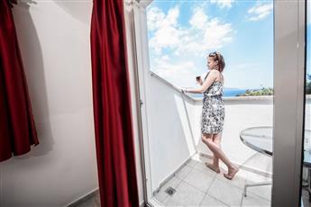 Meric Hotel
