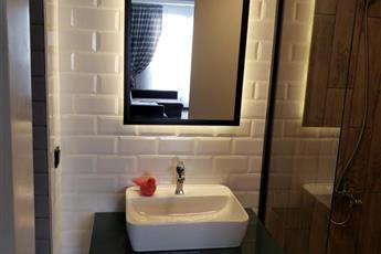 Meyde Boutique & Suites