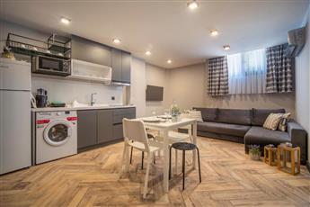 Meyde Boutique & Suites