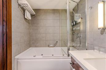 Midtown Hotel