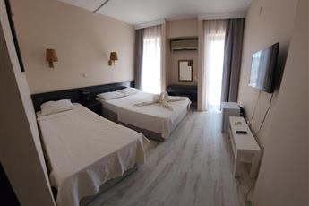 Minay Hotel 3*