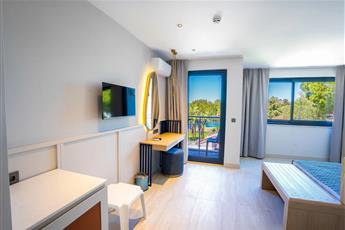 Mira Meridia Beach Resort Hotel 5*