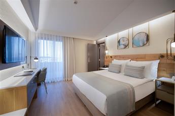 Miramare Beach Hotel 5*